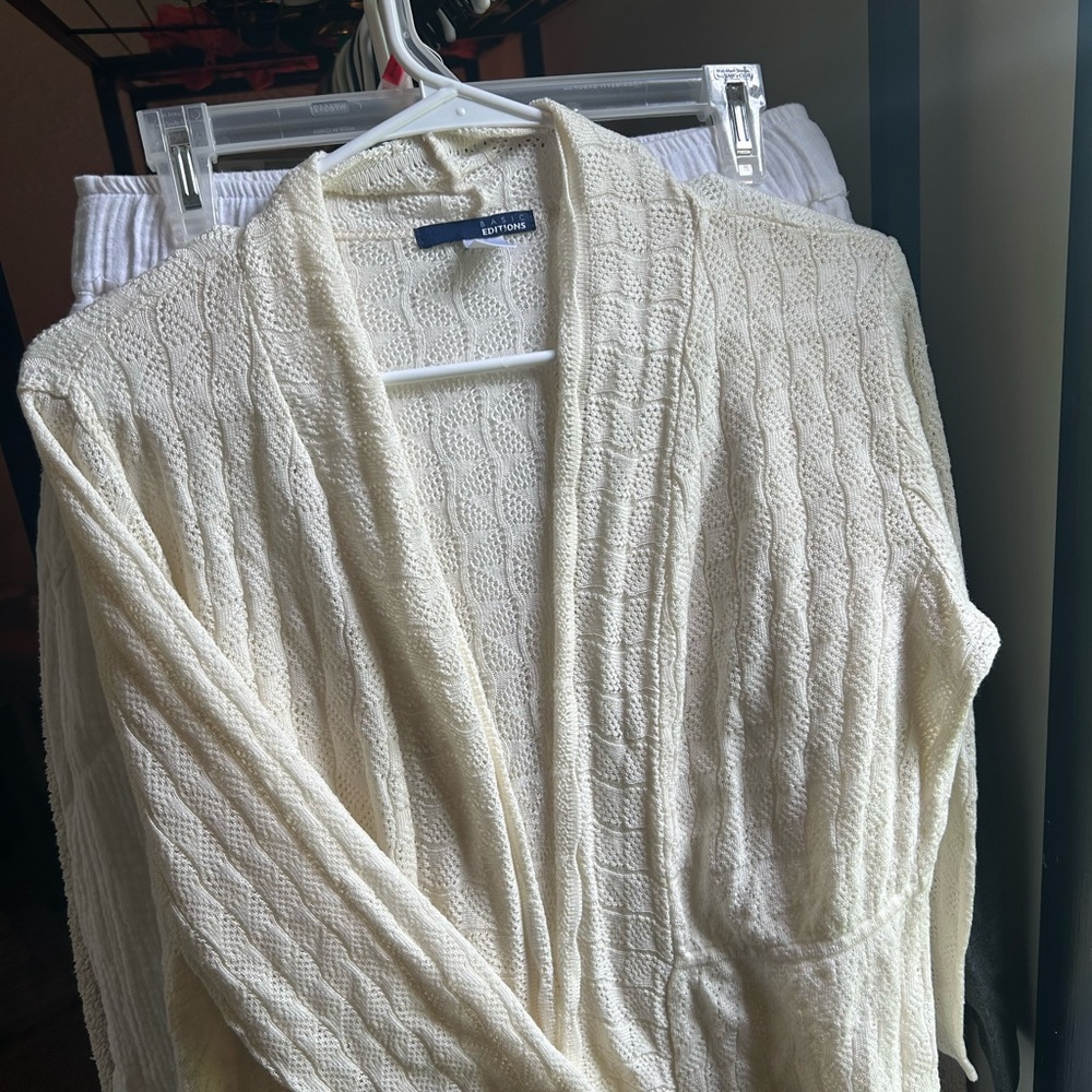 Basic Editions Cream Knit Cardigan